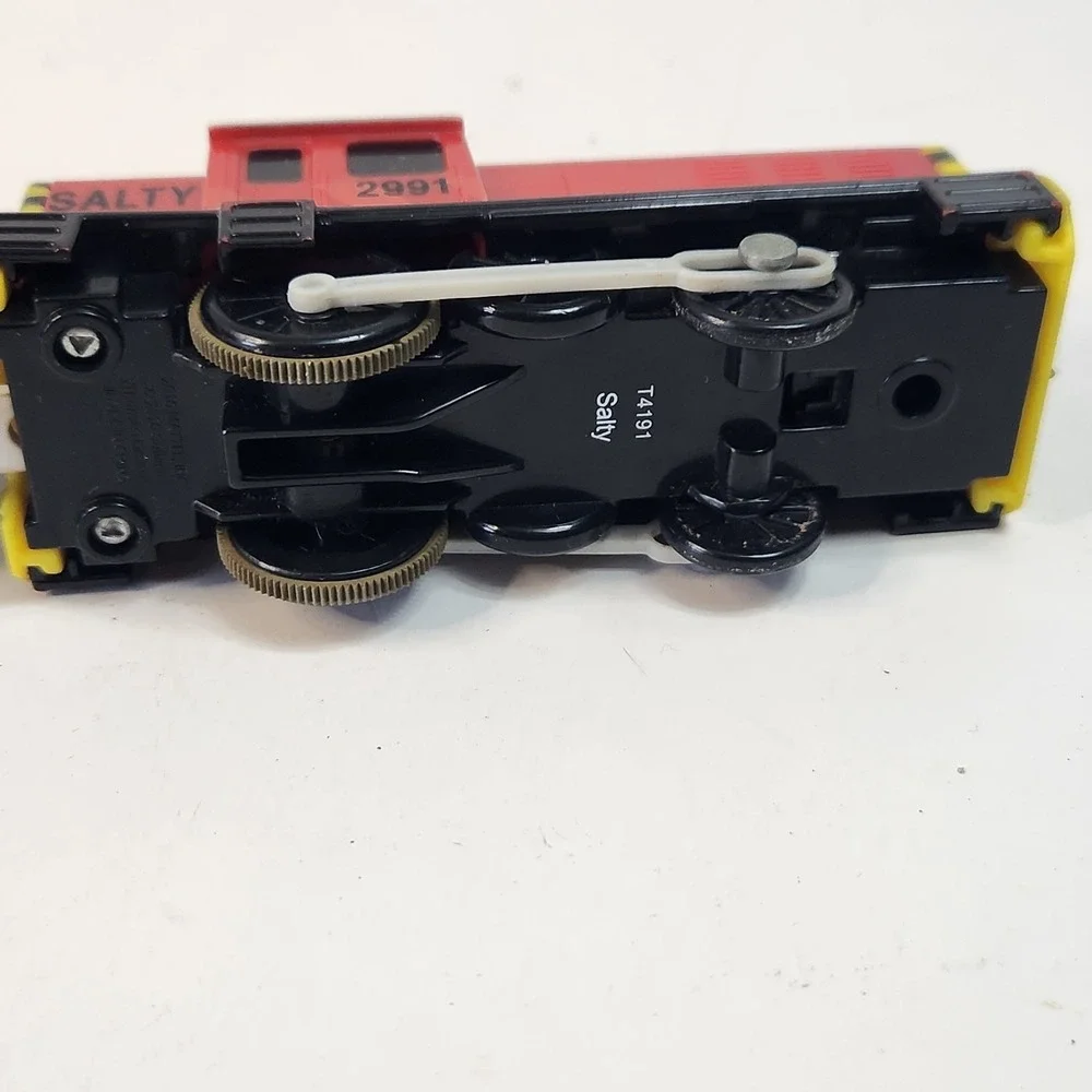 Thomas and Friends Trackmaster Motorized Salty With Freight Car Tested Working
